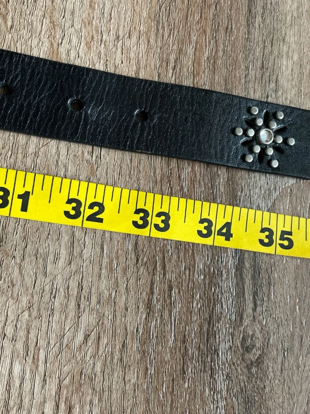 VTG Leather Belt Size M Women's Nine West Black Starburst Rhinestones Cut Outs